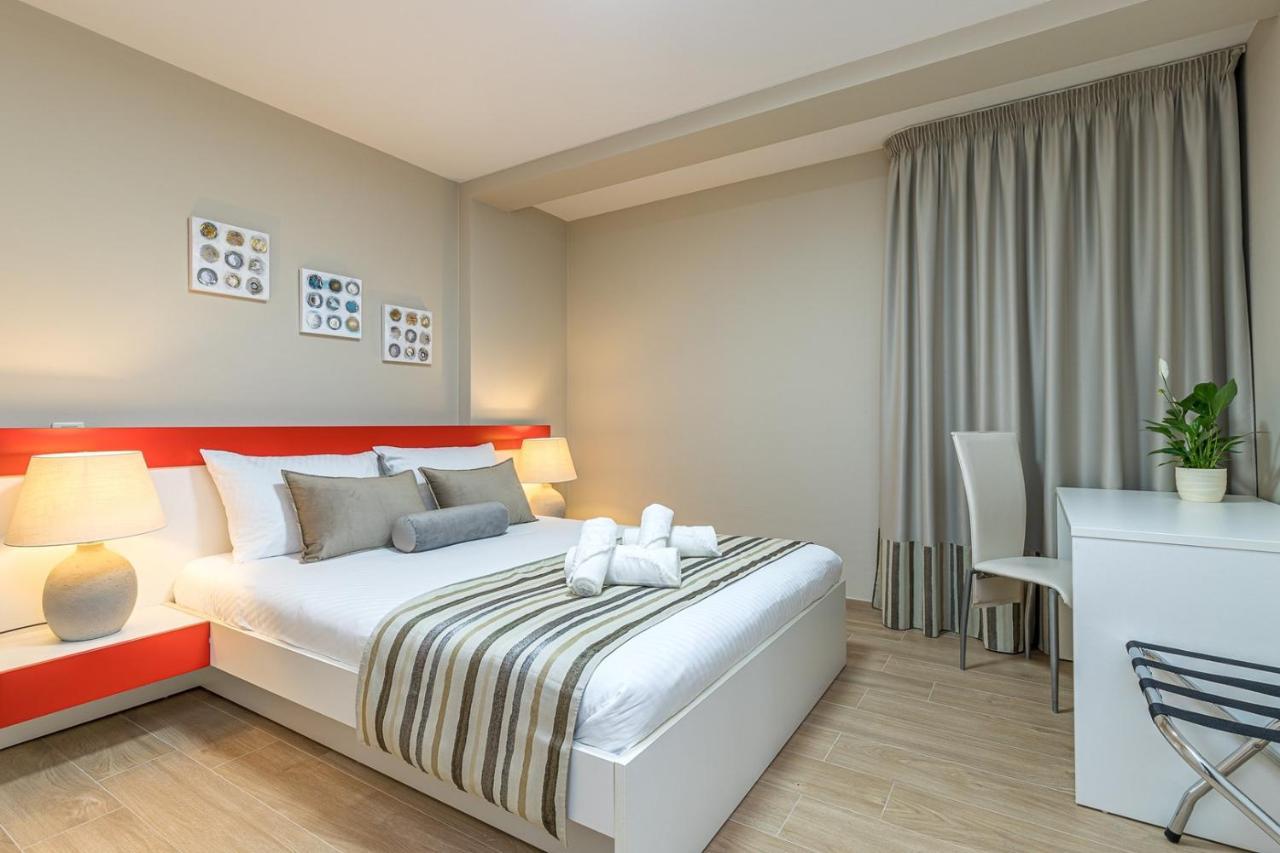 Apartment Complex Irena With Pool Пореч Екстериор снимка