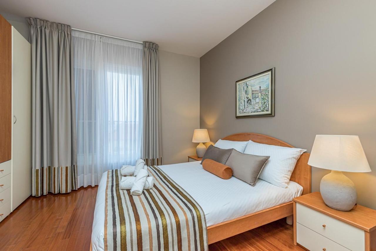 Apartment Complex Irena With Pool Пореч Екстериор снимка