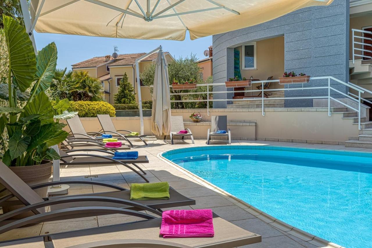Apartment Complex Irena With Pool Пореч Екстериор снимка