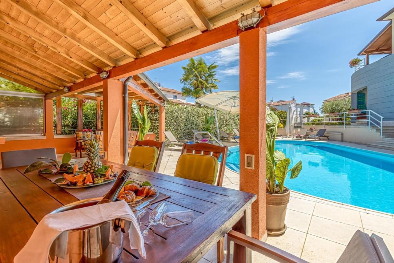 Apartment Complex Irena With Pool Пореч Екстериор снимка